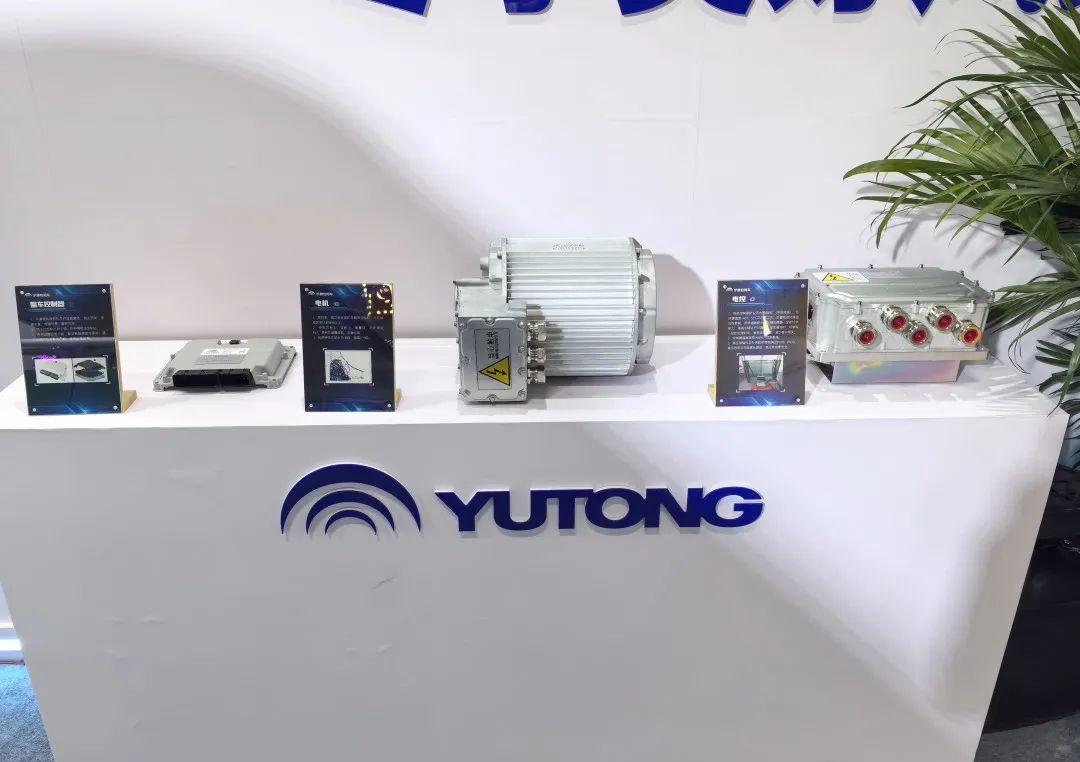 宇通觀光車亮相2024中國（北京）國際游樂設(shè)施設(shè)備博覽會(huì)，助力景區(qū)高質(zhì)量運(yùn)營