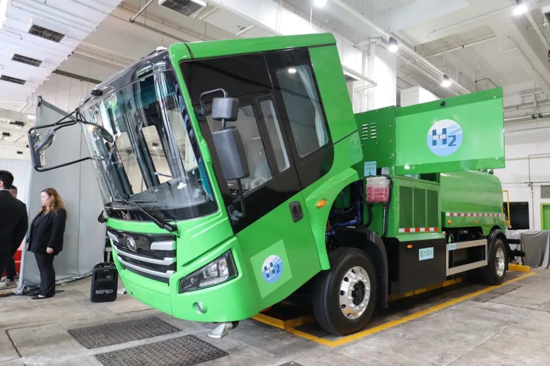 “氫”裝上陣的香港,為何選擇這款環(huán)衛(wèi)車? “氫”裝上陣的香港,為何選擇這款環(huán)衛(wèi)車?