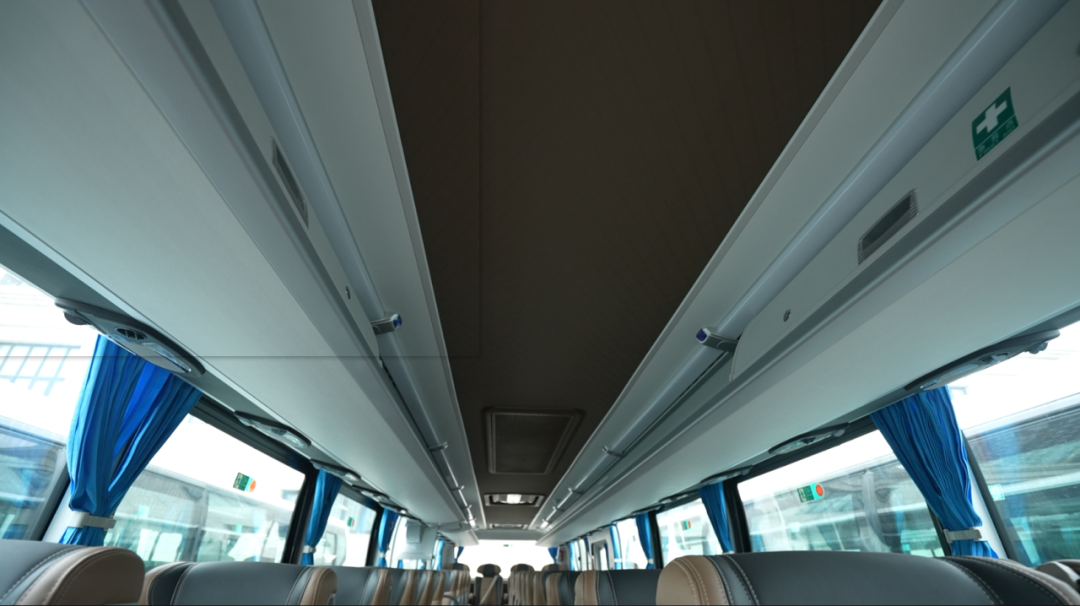 行業最大批量！宇通100輛高端旅游客車交付新疆