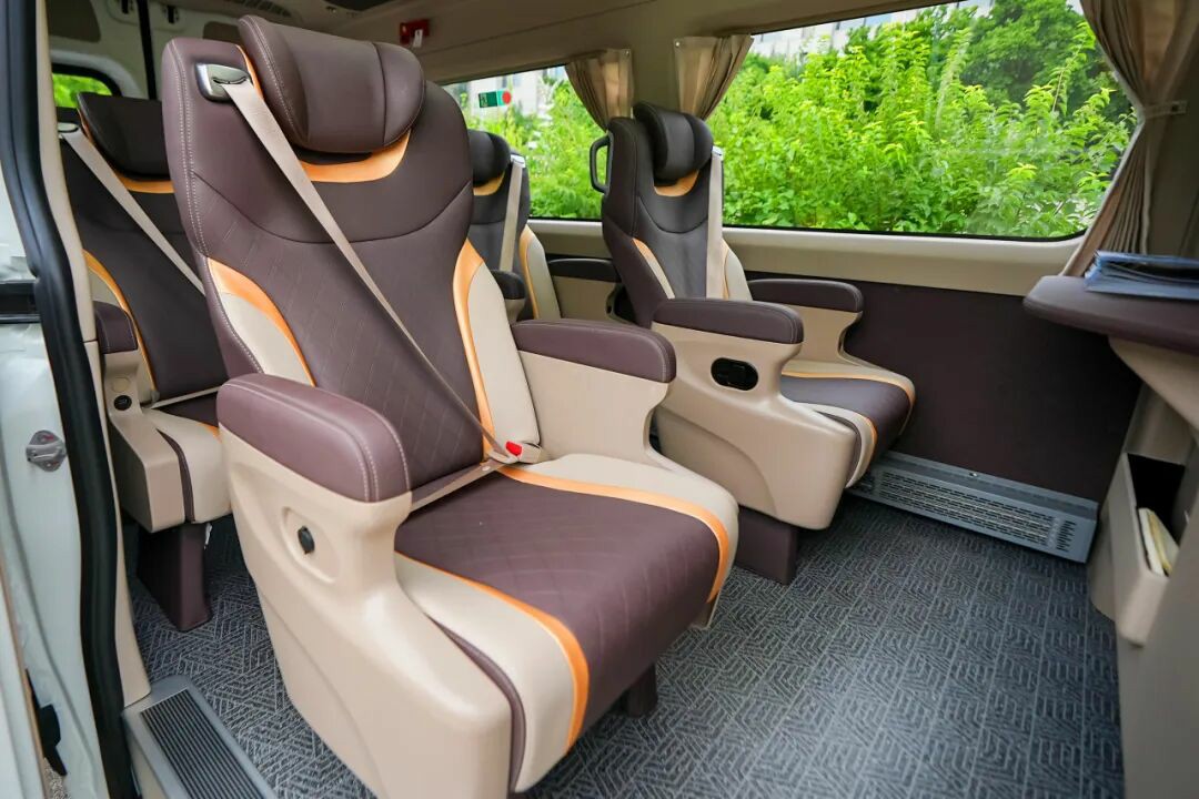 實力共鑒！宇通天駿V6E榮獲“2025年度用戶信賴引領獎”