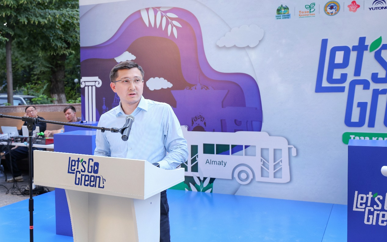 綠色點亮阿拉木圖 宇通攜手中國駐阿拉木圖總領(lǐng)事館共啟低碳出行新篇章 綠色點亮阿拉木圖 宇通攜手中國駐阿拉木圖總領(lǐng)事館共啟低碳出行新篇章