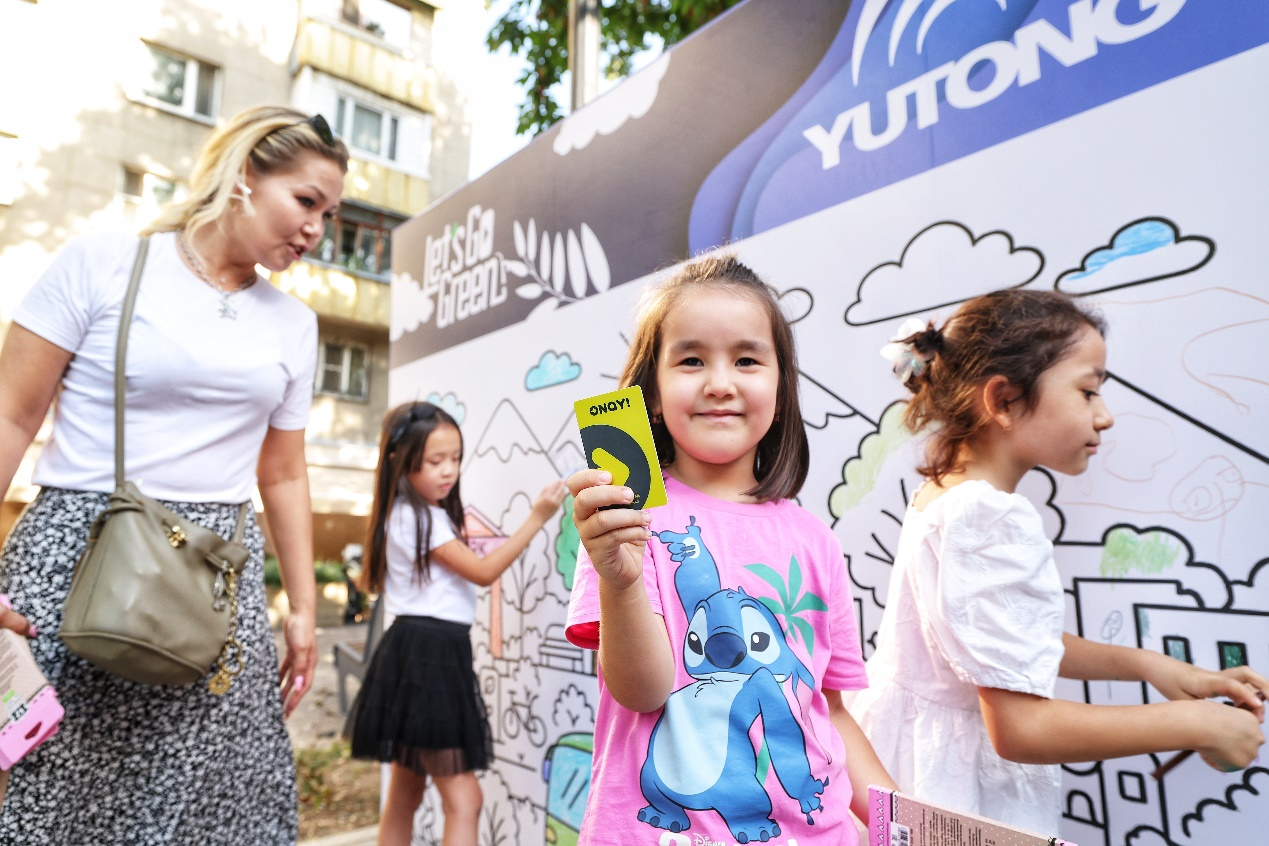 綠色點亮阿拉木圖 宇通攜手中國駐阿拉木圖總領(lǐng)事館共啟低碳出行新篇章 綠色點亮阿拉木圖 宇通攜手中國駐阿拉木圖總領(lǐng)事館共啟低碳出行新篇章