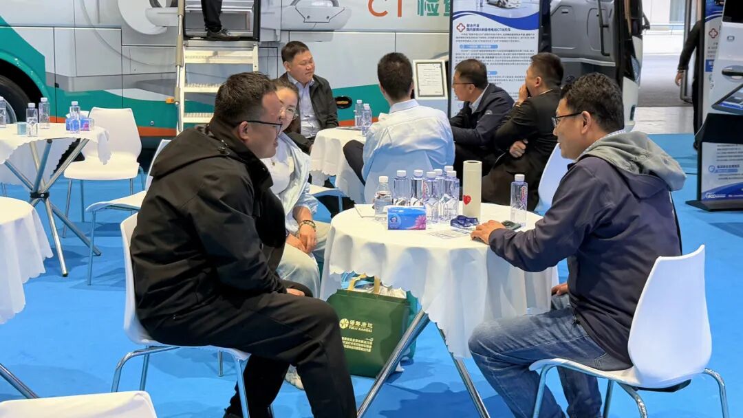 宇通醫(yī)療車亮相上海國際醫(yī)博會(huì)，實(shí)力詮釋移動(dòng)醫(yī)療新價(jià)值