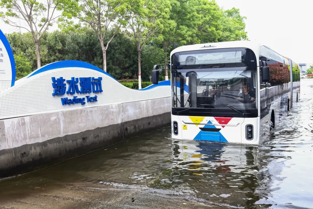 二十余載深耕絲路，宇通以長期主義點亮中亞綠色交通未來