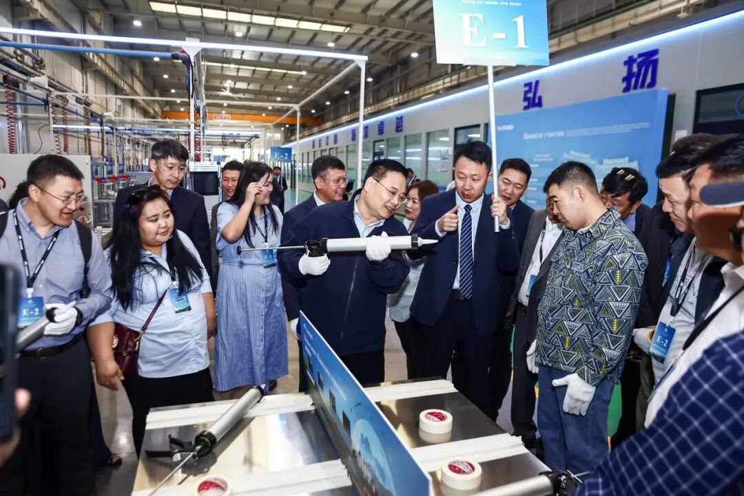 二十余載深耕絲路，宇通以長期主義點亮中亞綠色交通未來