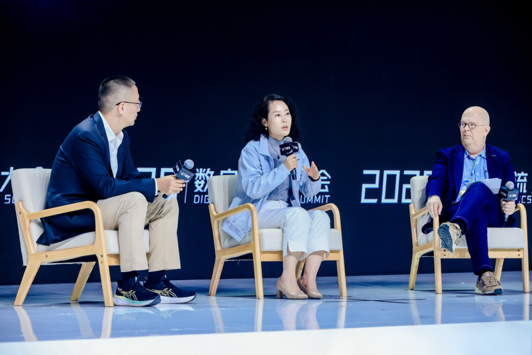 新能源遇到AI浪潮:宇通輕卡發布白鯨版智慧冷藏車 圖片