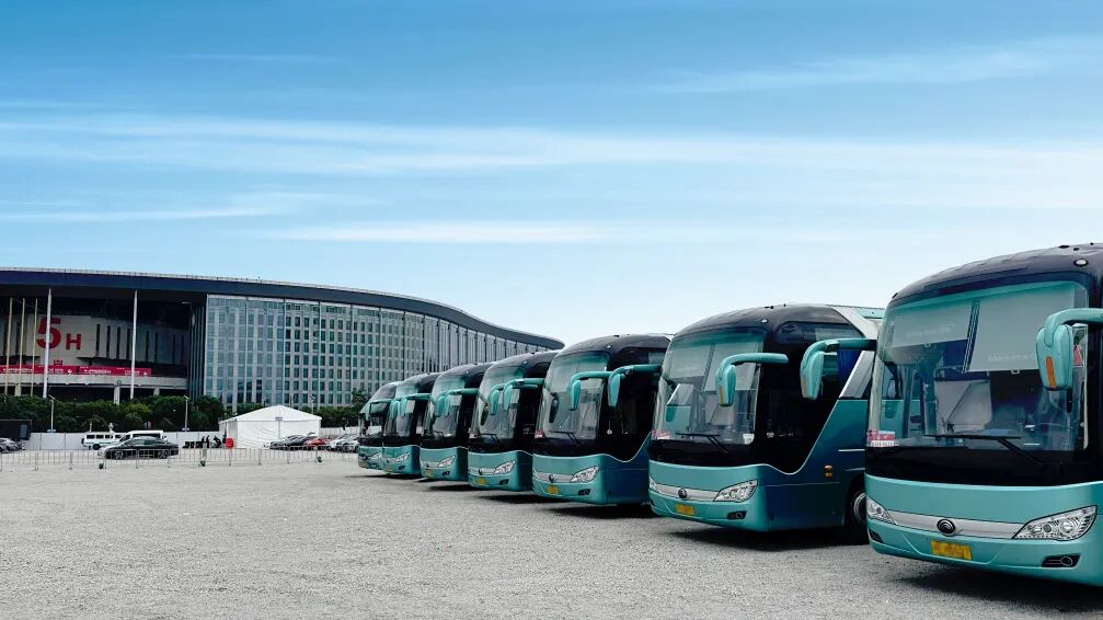八屆全勤!車型煥新!宇通為進博會保駕護航 圖片