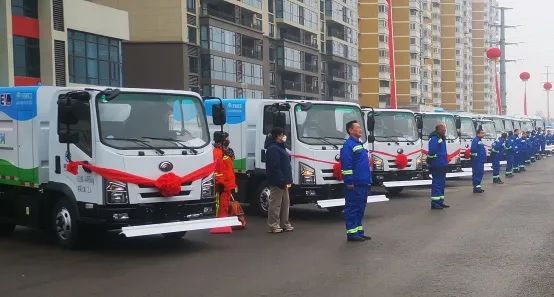 綠色新城，湛河未來┃21臺宇通新能源環衛車輛批量交付平頂山
