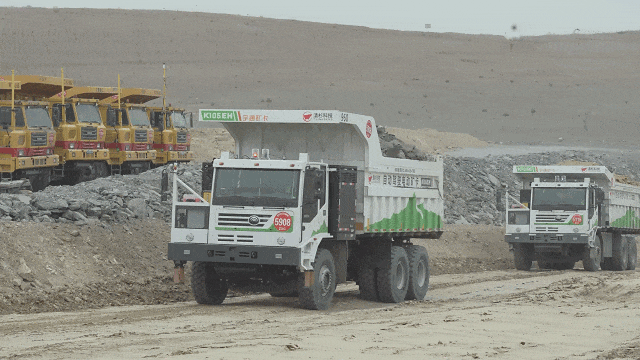 內蒙古亞聯達機械設備有限公司:用宇通礦卡每公里只要1塊錢 內蒙古亞聯達機械設備有限公司:用宇通礦卡每公里只要1塊錢