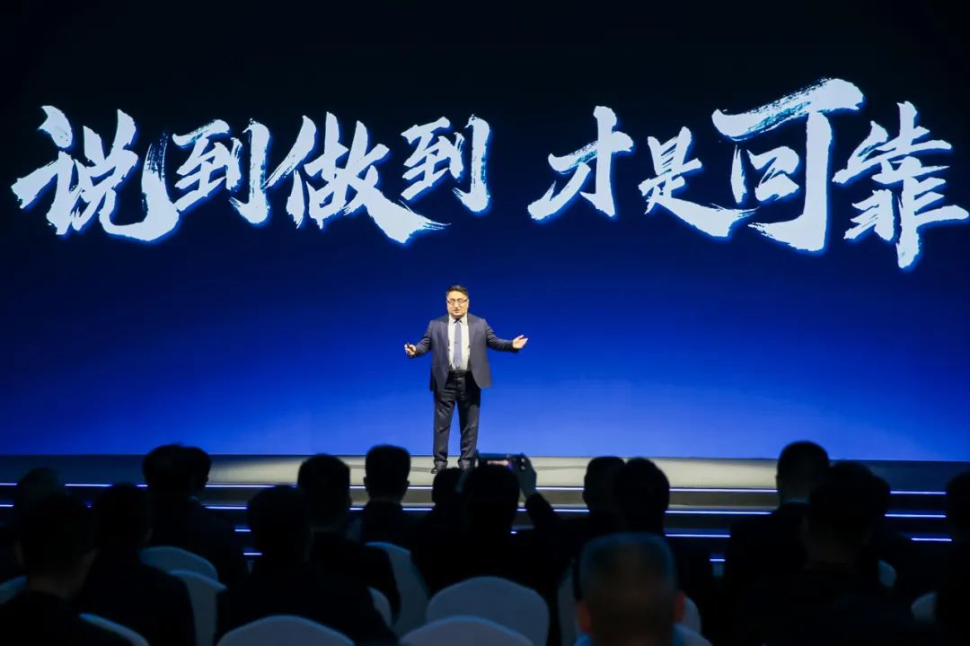 12款新品重磅發(fā)布!宇通向“新”而行繪藍(lán)圖 12款新品重磅發(fā)布!宇通向“新”而行繪藍(lán)圖