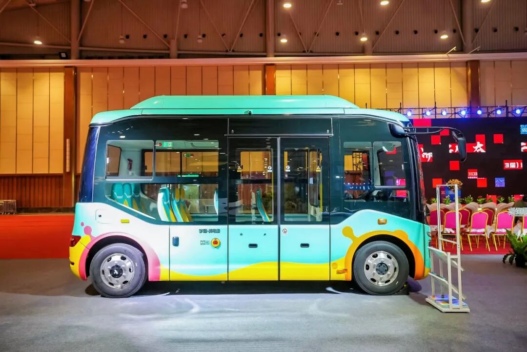 推動行業高質量發展!宇通客車、卡車聯袂亮相2025中國道協年會 圖片